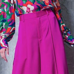 IP 8053 a solid white and Pat featuring front clos